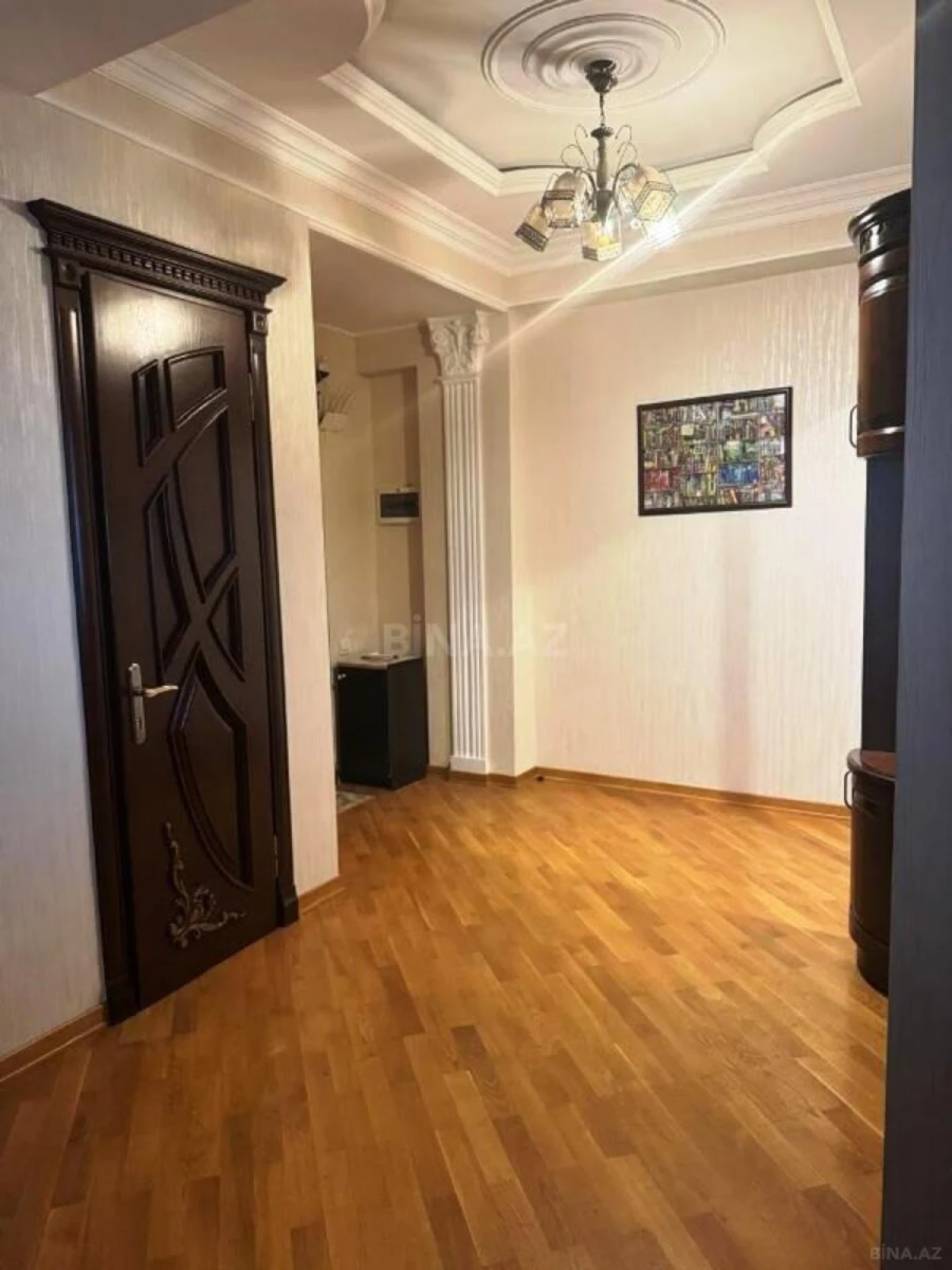 Satılır 2 otaqlı mənzil 92 m²