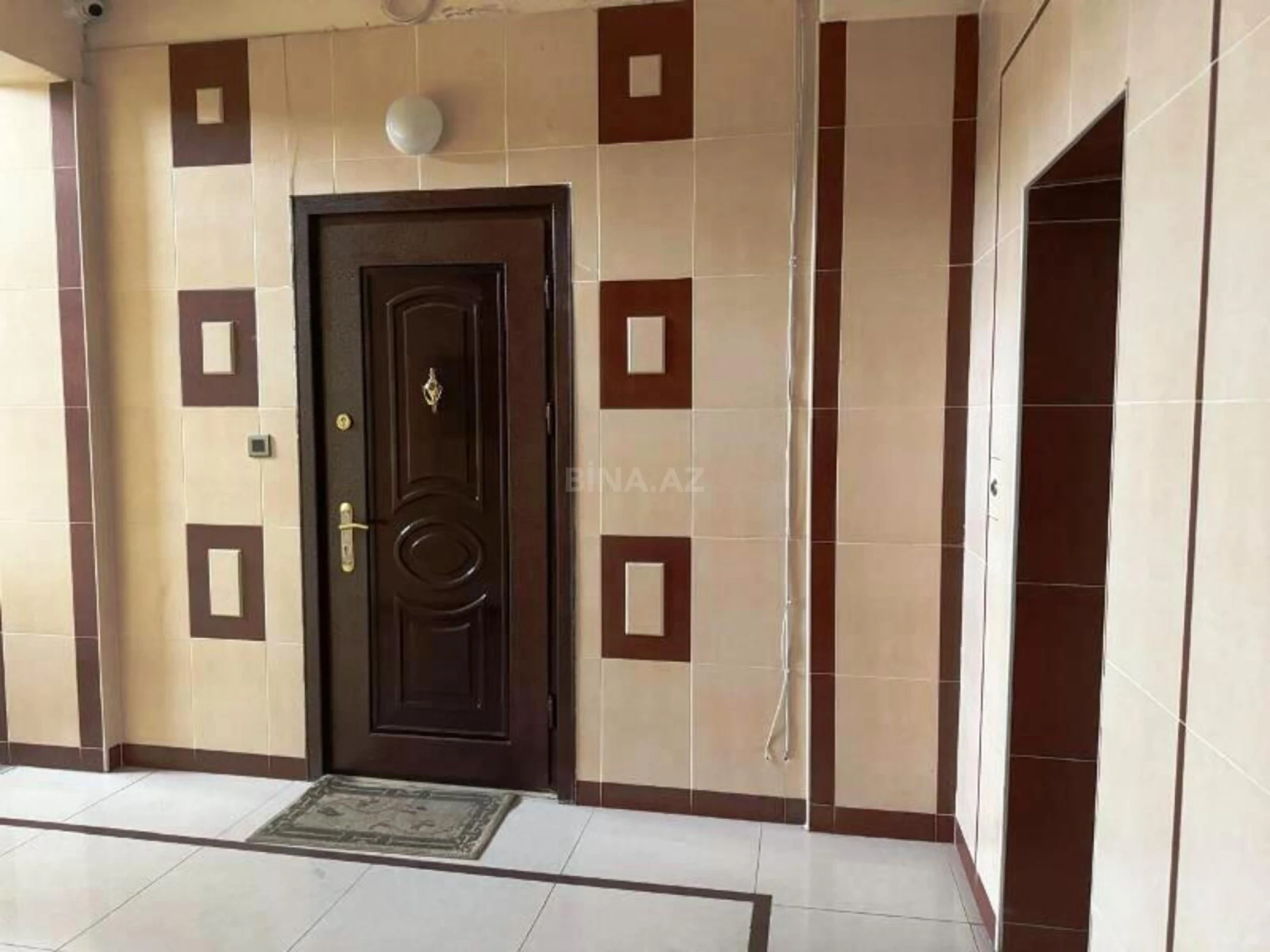 Satılır 2 otaqlı mənzil 92 m²