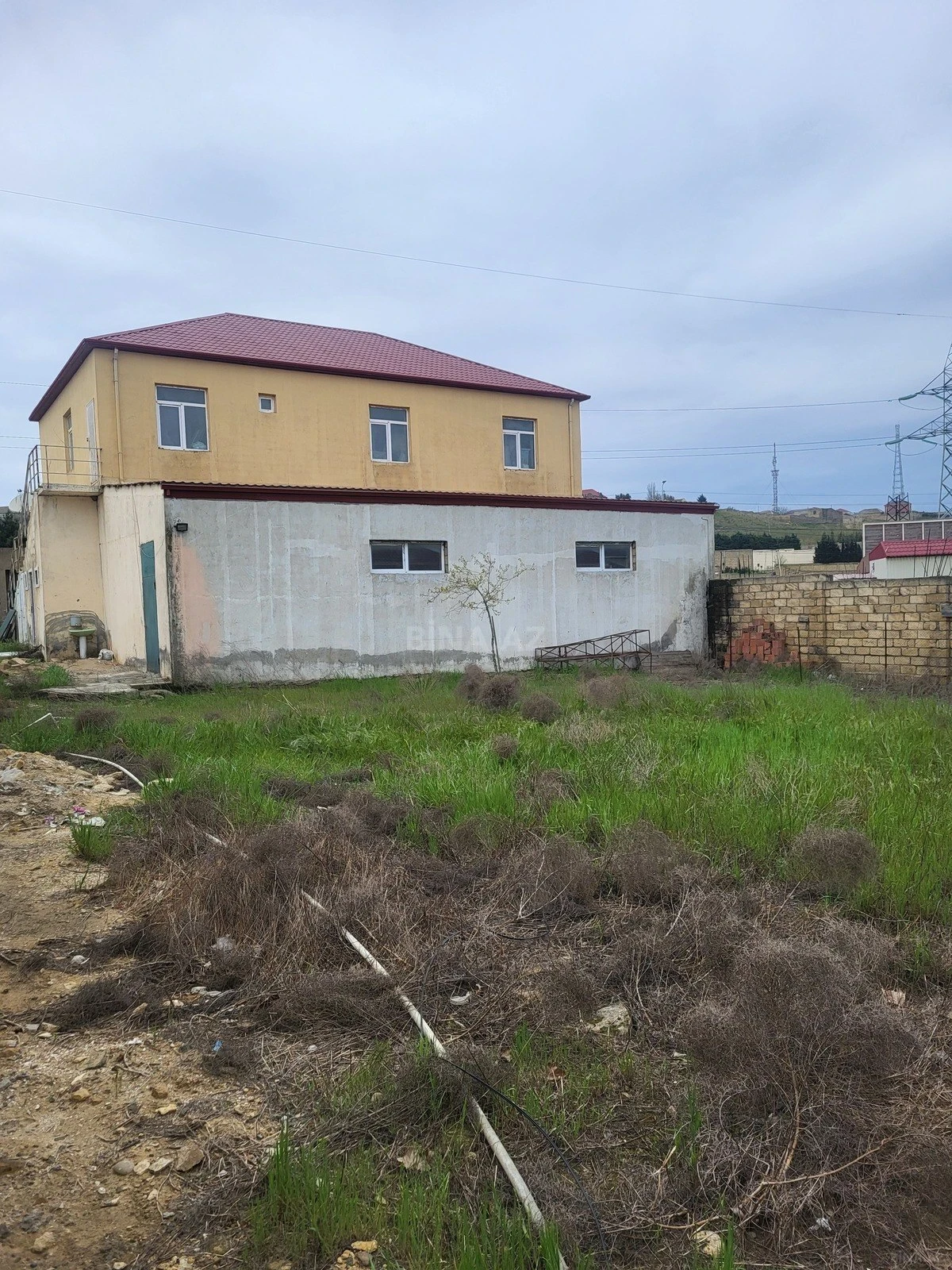 Satılır obyekt 650 m²