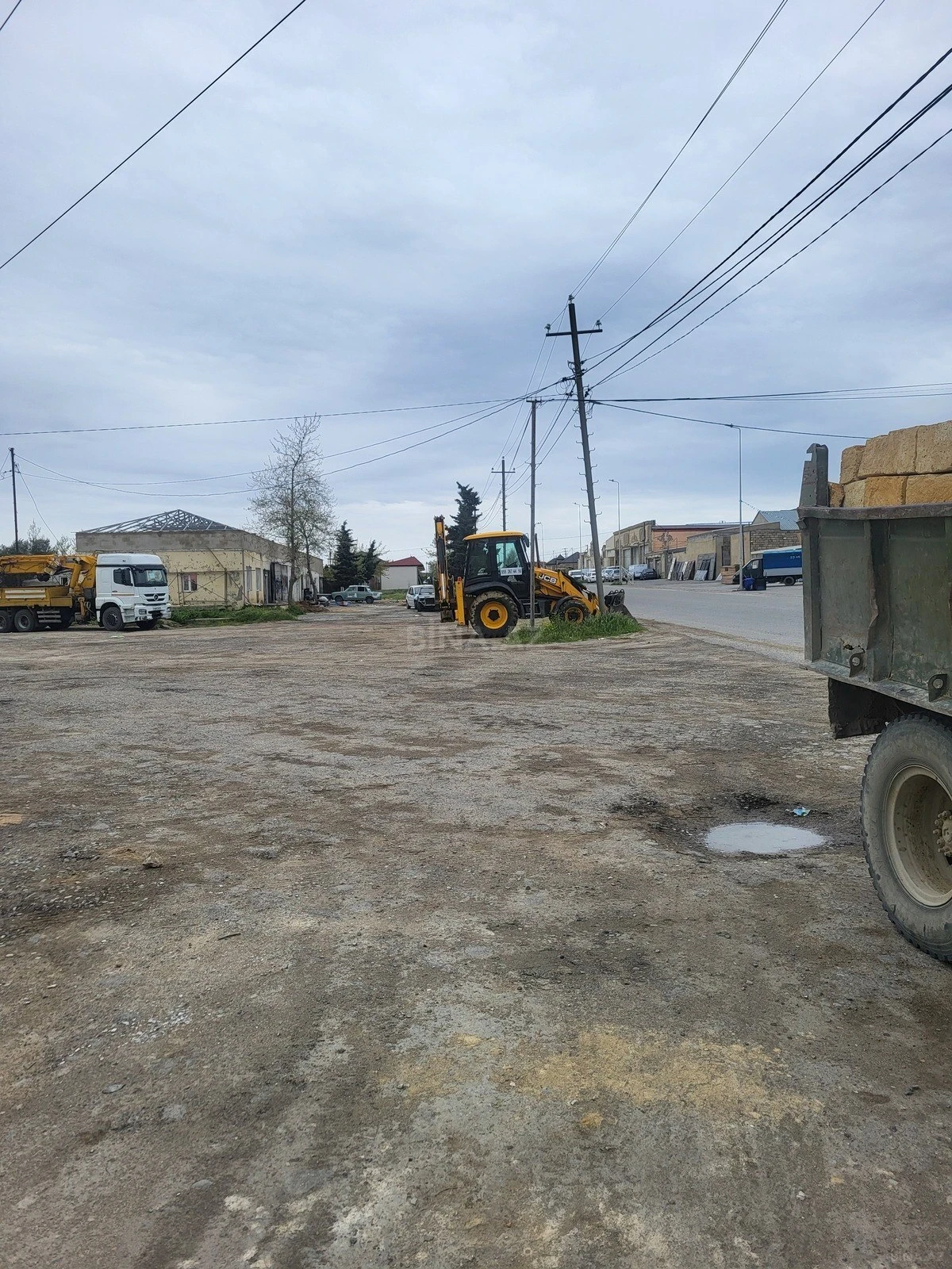 Satılır obyekt 650 m²