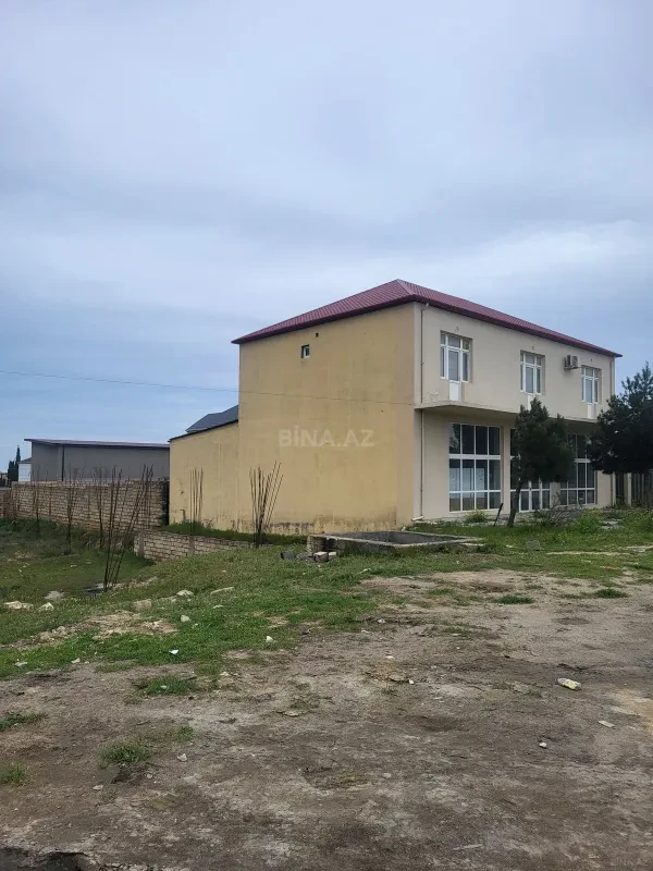 Satılır obyekt 650 m²