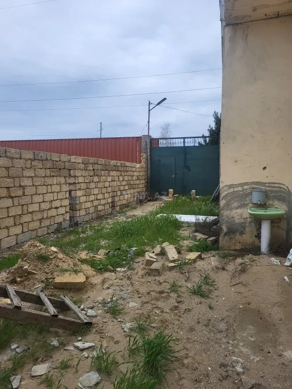 Satılır obyekt 650 m²