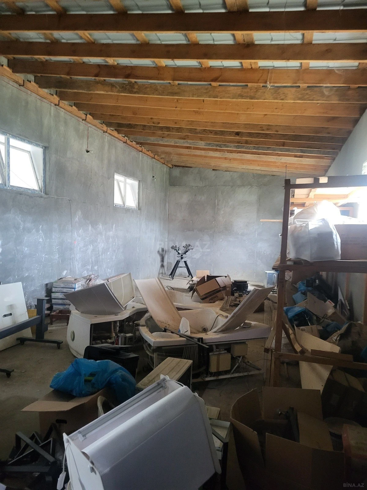 Satılır obyekt 650 m²