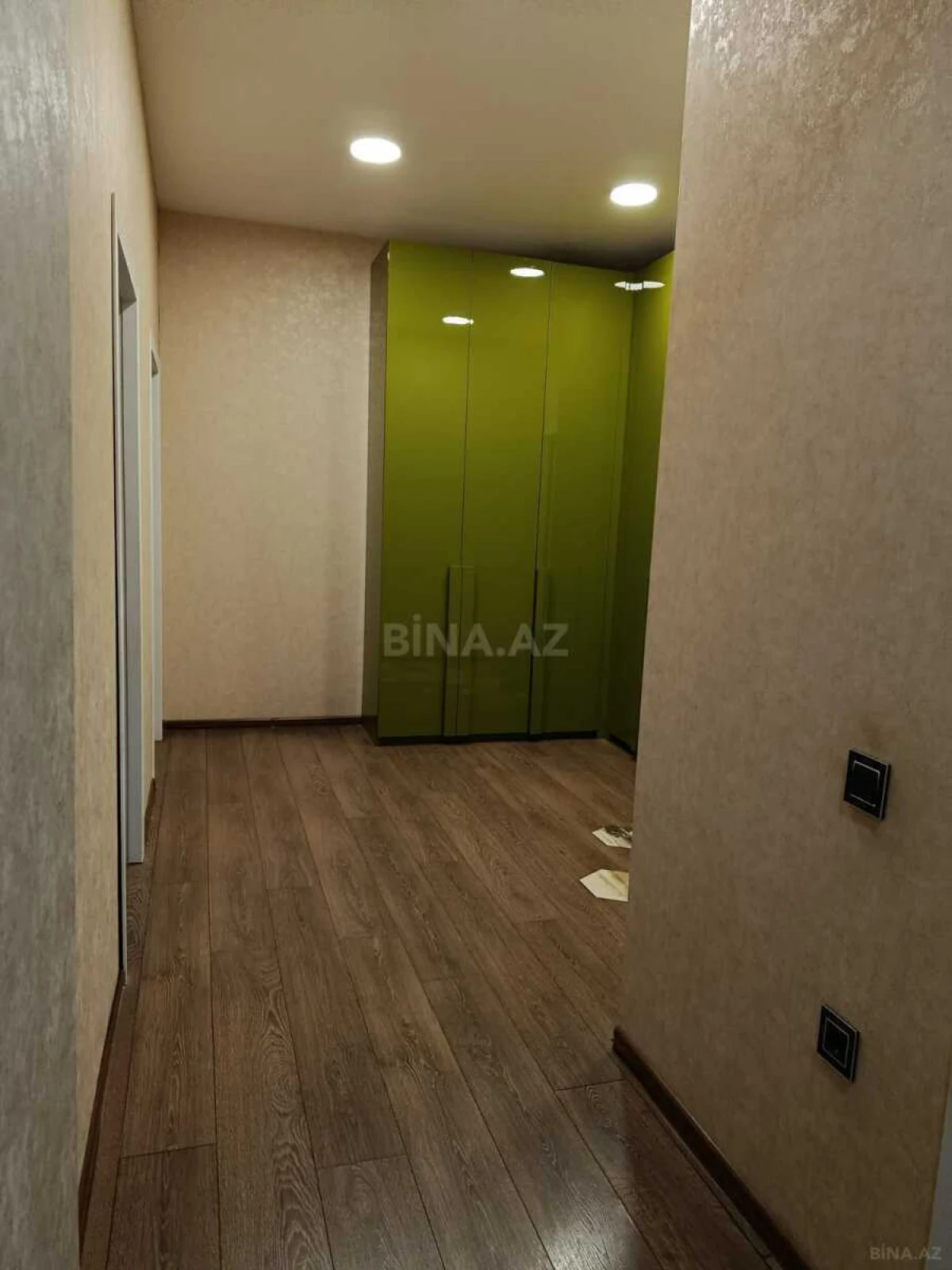 Satılır 2 otaqlı mənzil 85 m²