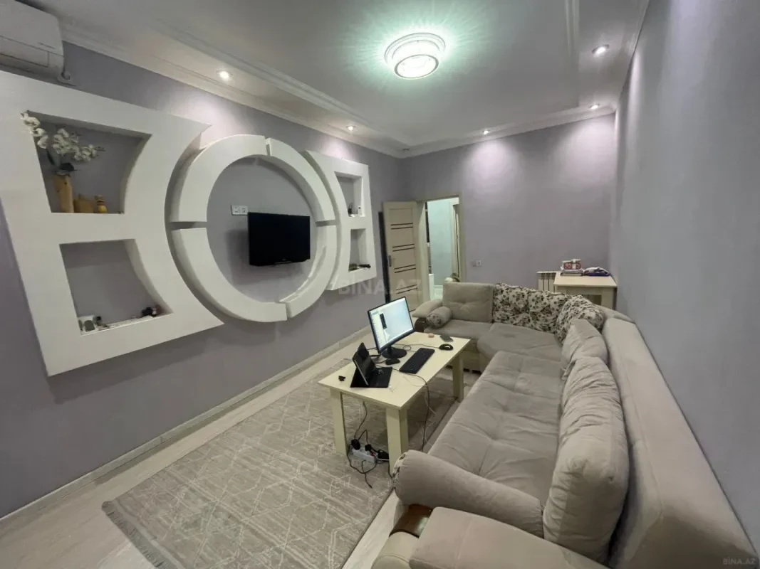 Kirayə verilir 2 otaqlı mənzil 90 m²
