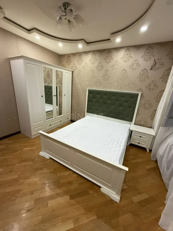 Kirayə verilir 3 otaqlı mənzil 120 m²