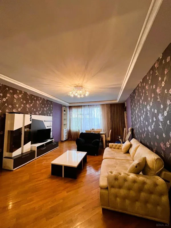 Kirayə verilir 2 otaqlı mənzil 100 m²