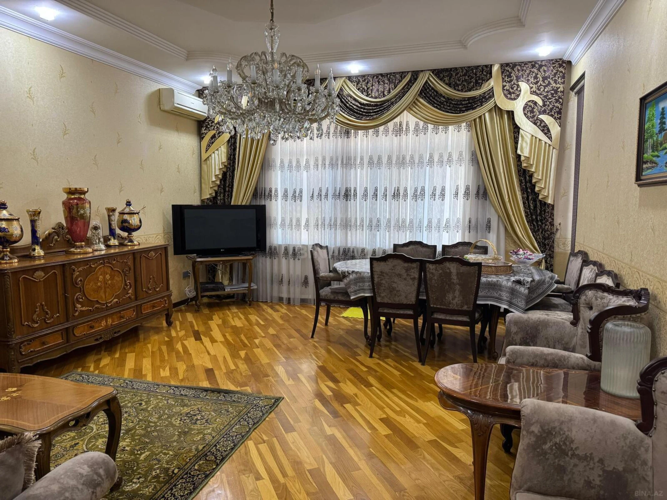 Satılır 3 otaqlı mənzil 125 m²