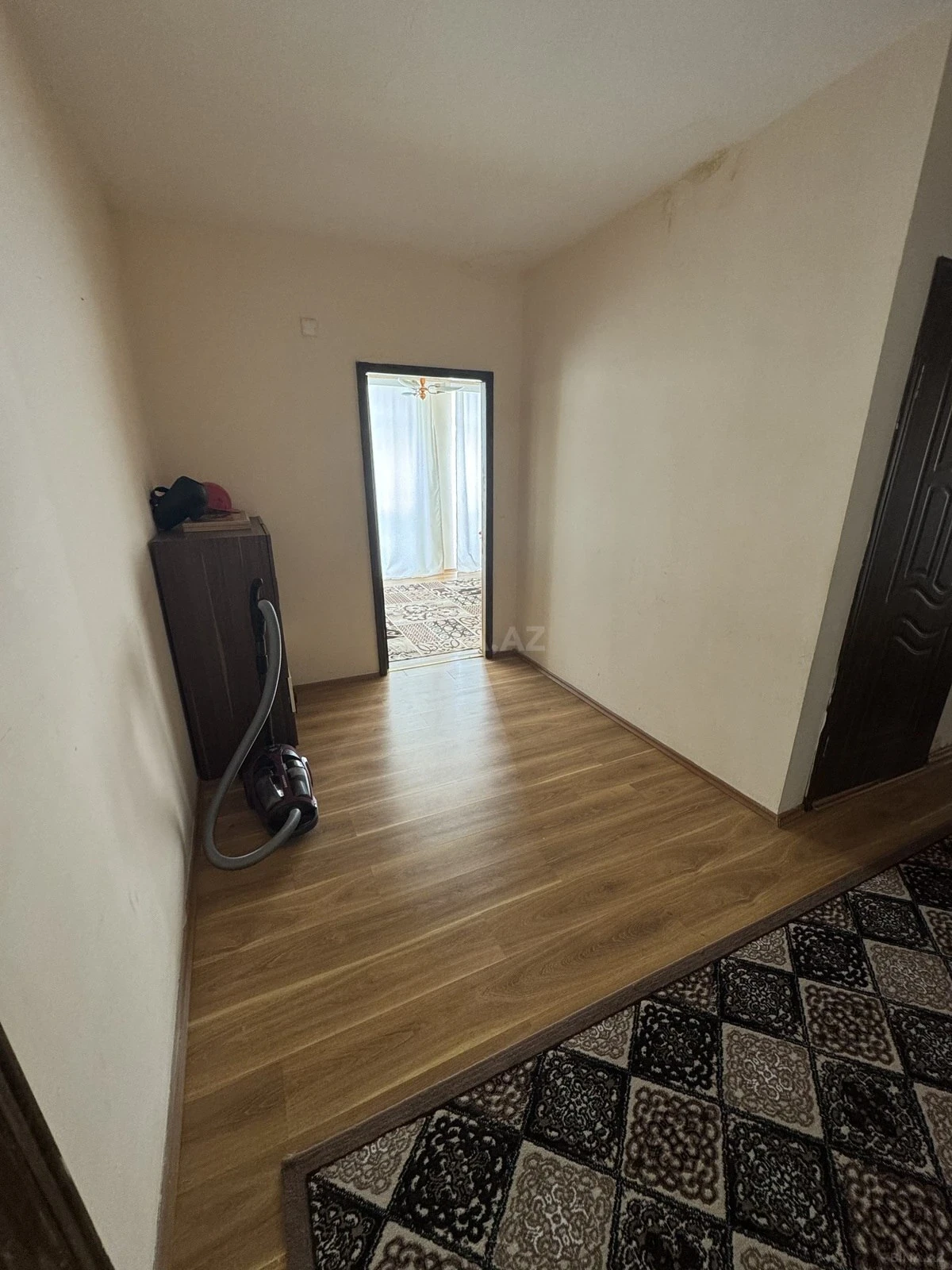 Satılır 2 otaqlı mənzil 86.6 m²