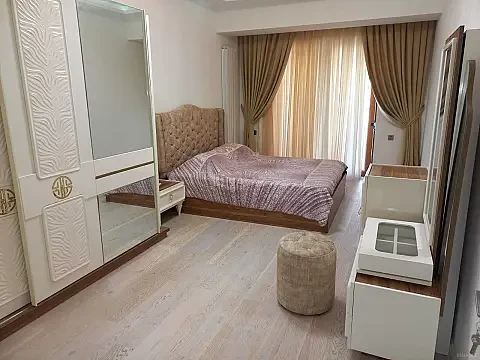 Kirayə verilir 3 otaqlı mənzil 113 m²