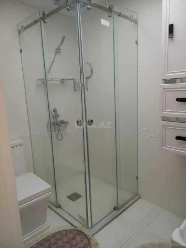 Kirayə verilir 3 otaqlı mənzil 113 m²