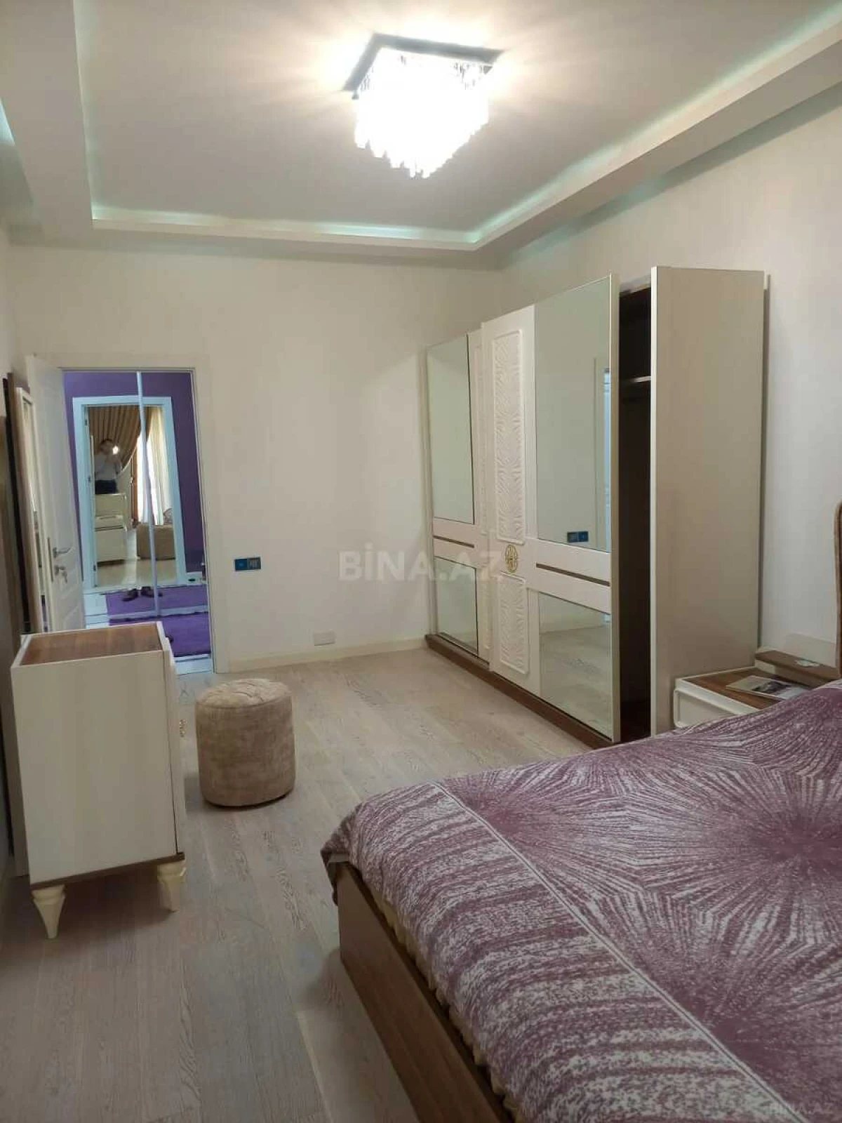 Kirayə verilir 3 otaqlı mənzil 113 m²