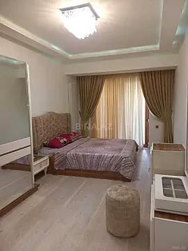 Kirayə verilir 3 otaqlı mənzil 113 m²