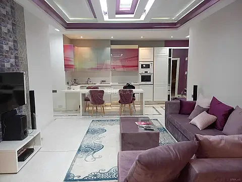 Kirayə verilir 3 otaqlı mənzil 113 m²