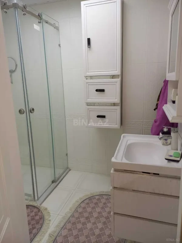 Kirayə verilir 3 otaqlı mənzil 113 m²