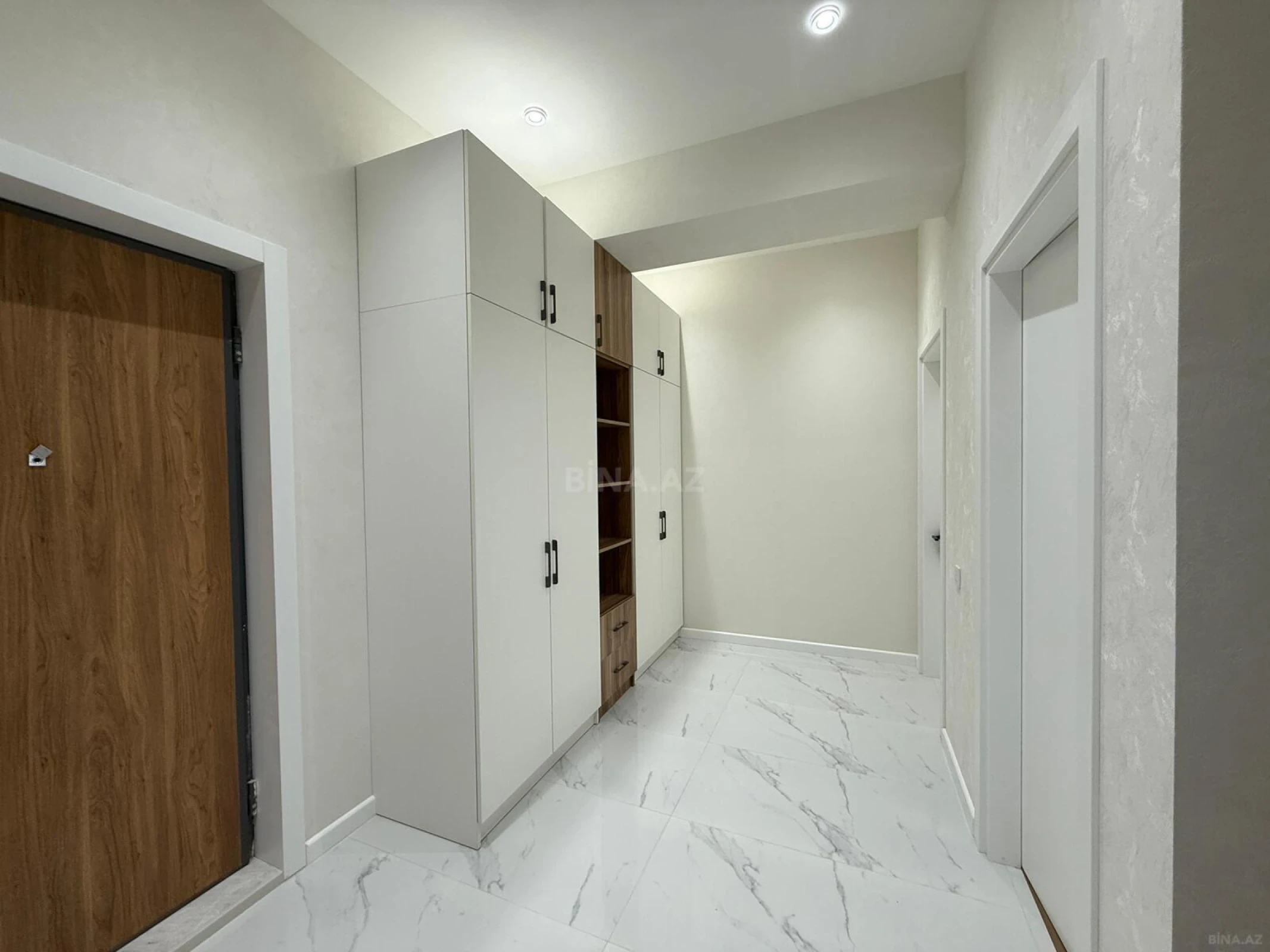 Kirayə verilir 3 otaqlı mənzil 130 m²