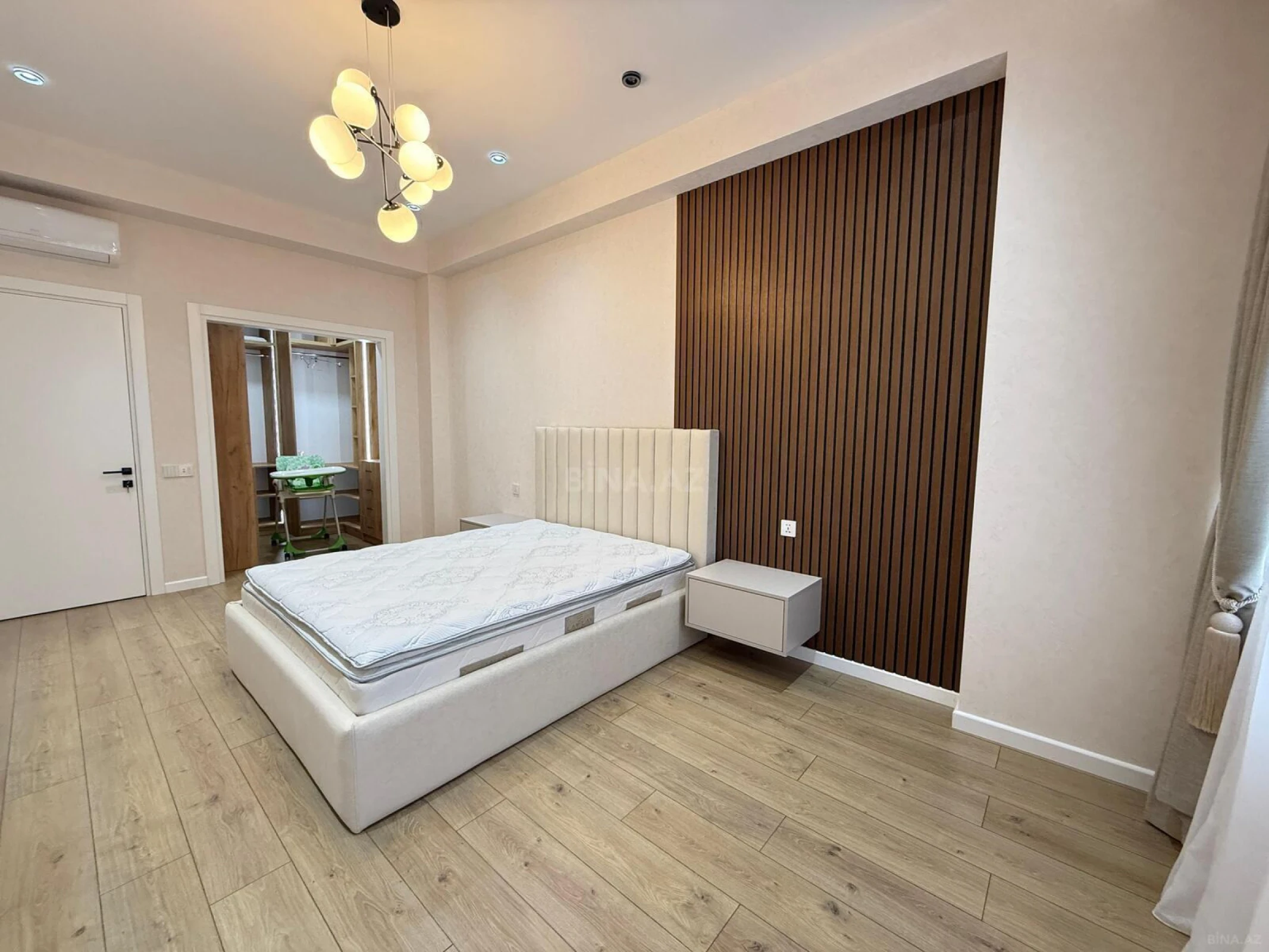 Kirayə verilir 3 otaqlı mənzil 130 m²