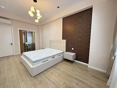Kirayə verilir 3 otaqlı mənzil 130 m²