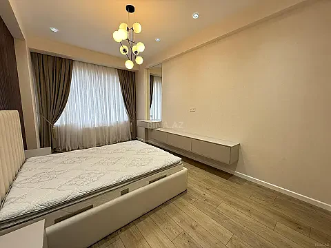 Kirayə verilir 3 otaqlı mənzil 130 m²