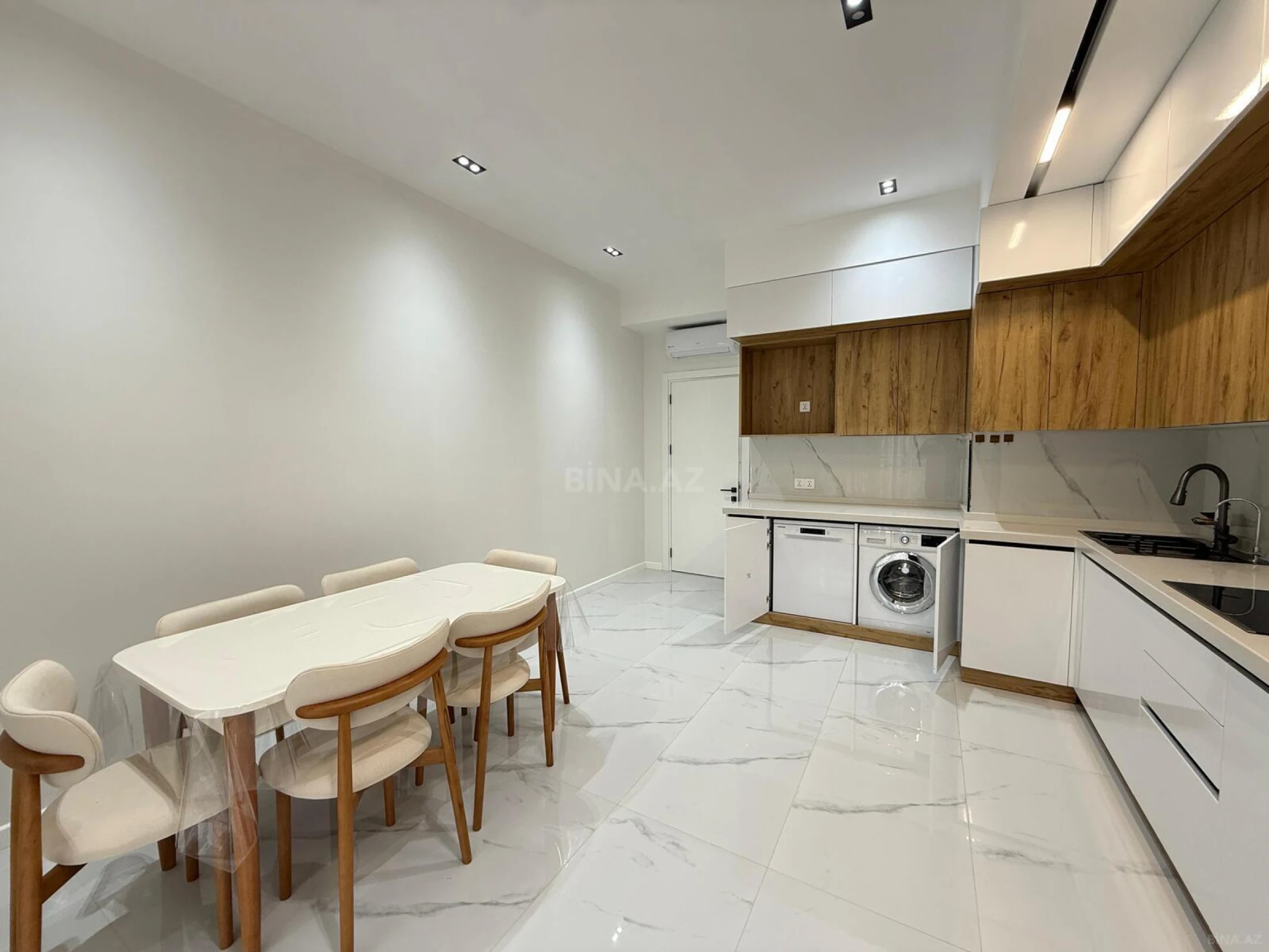 Kirayə verilir 3 otaqlı mənzil 130 m²