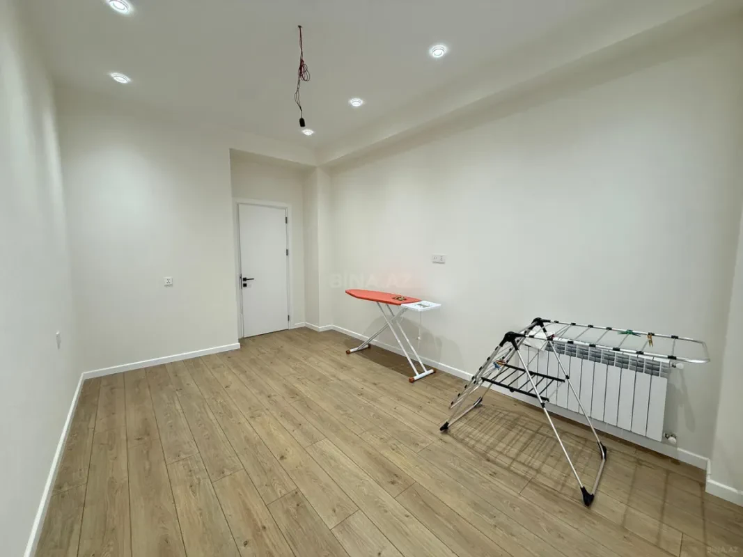 Kirayə verilir 3 otaqlı mənzil 130 m²