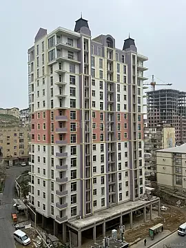 Satılır 2 otaqlı mənzil 77 m²