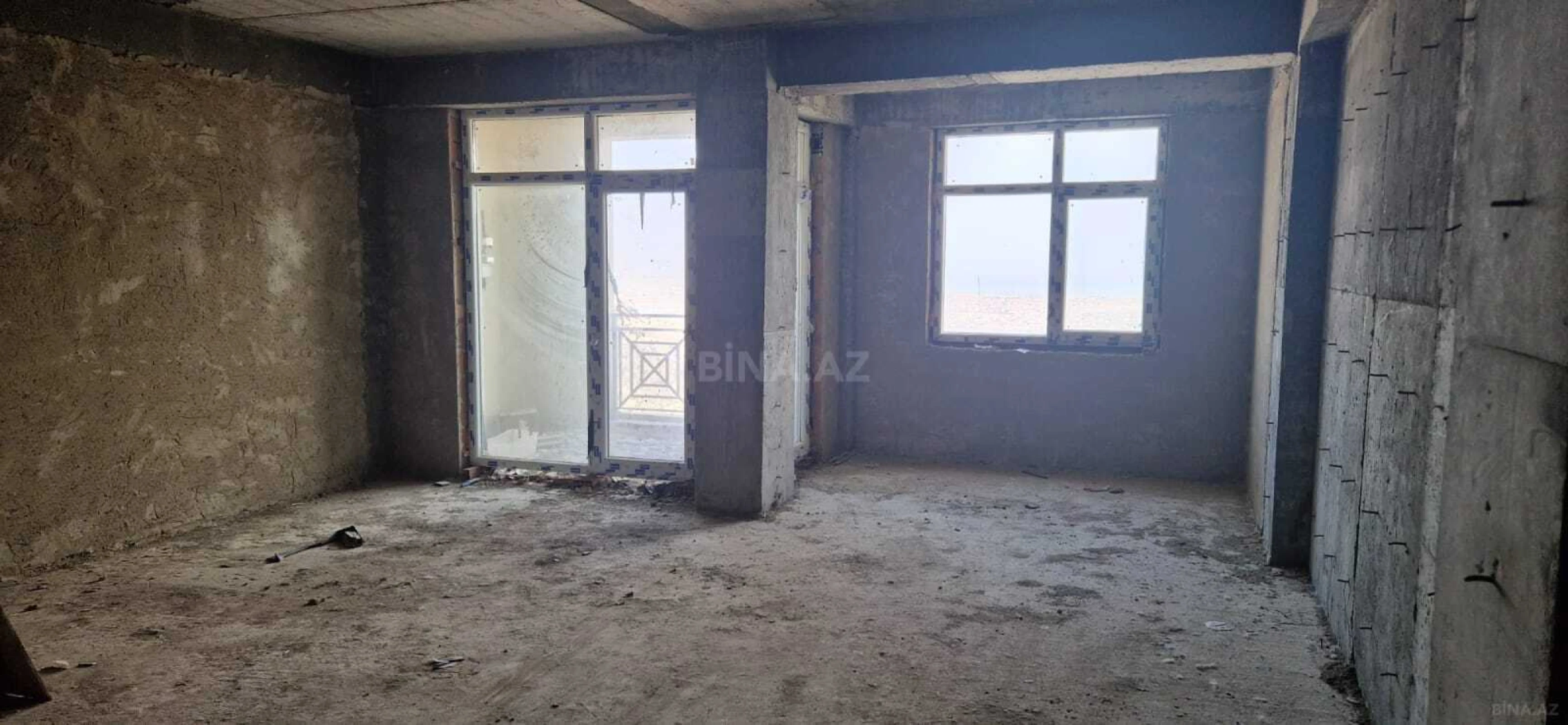 Satılır 2 otaqlı mənzil 77 m²