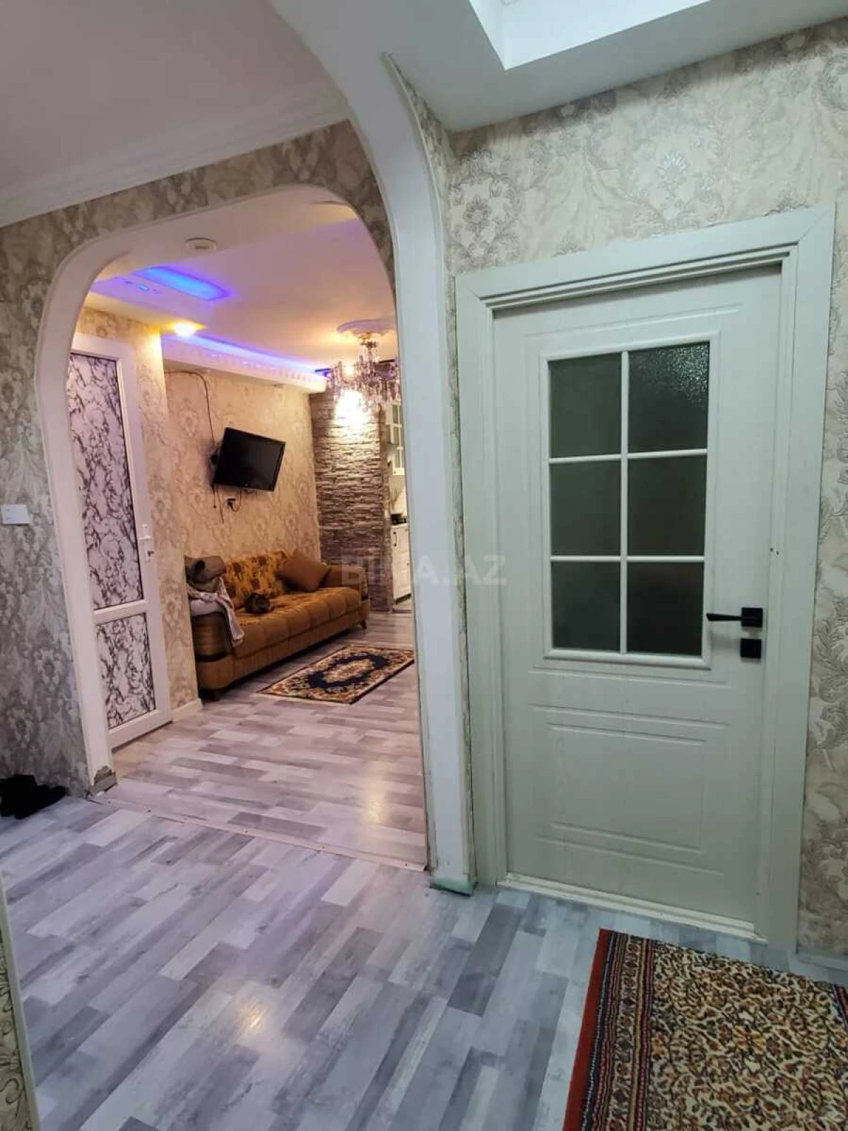 Satılır 2 otaqlı mənzil 60 m²