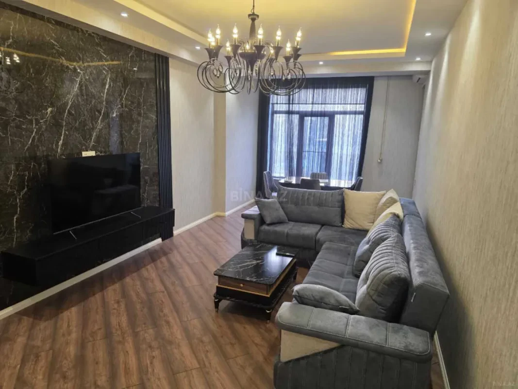 Kirayə verilir 2 otaqlı mənzil 83 m²