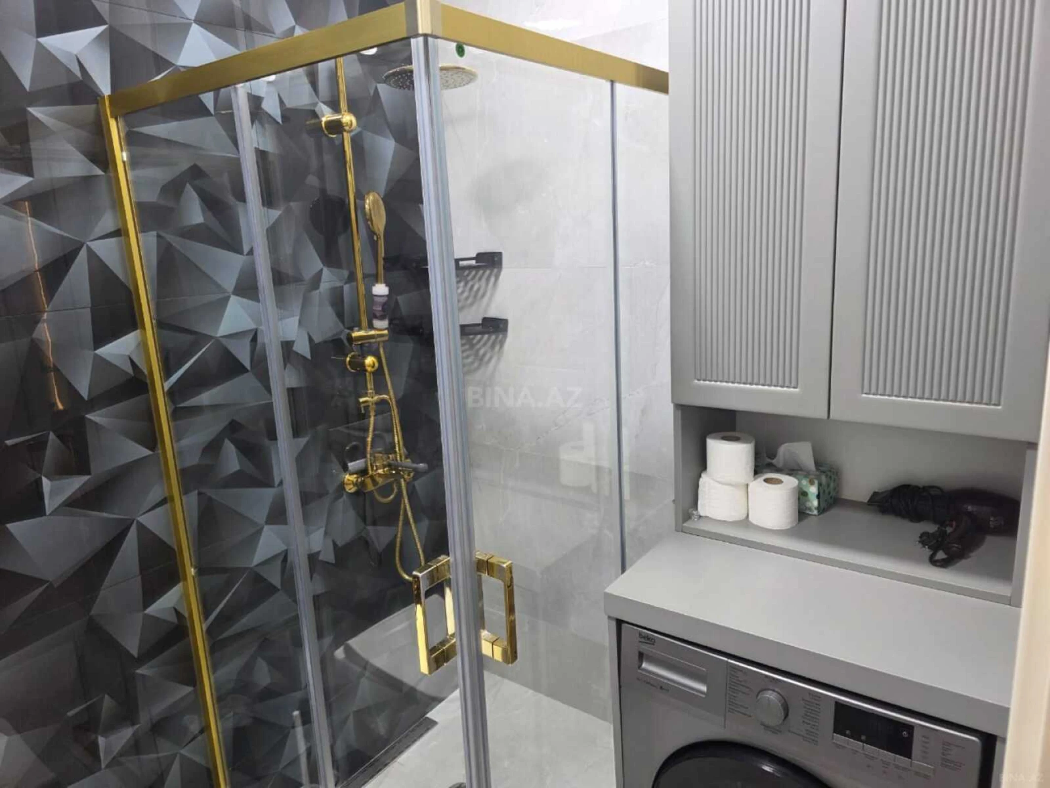 Kirayə verilir 2 otaqlı mənzil 83 m²