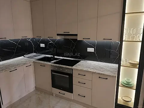 Kirayə verilir 2 otaqlı mənzil 83 m²