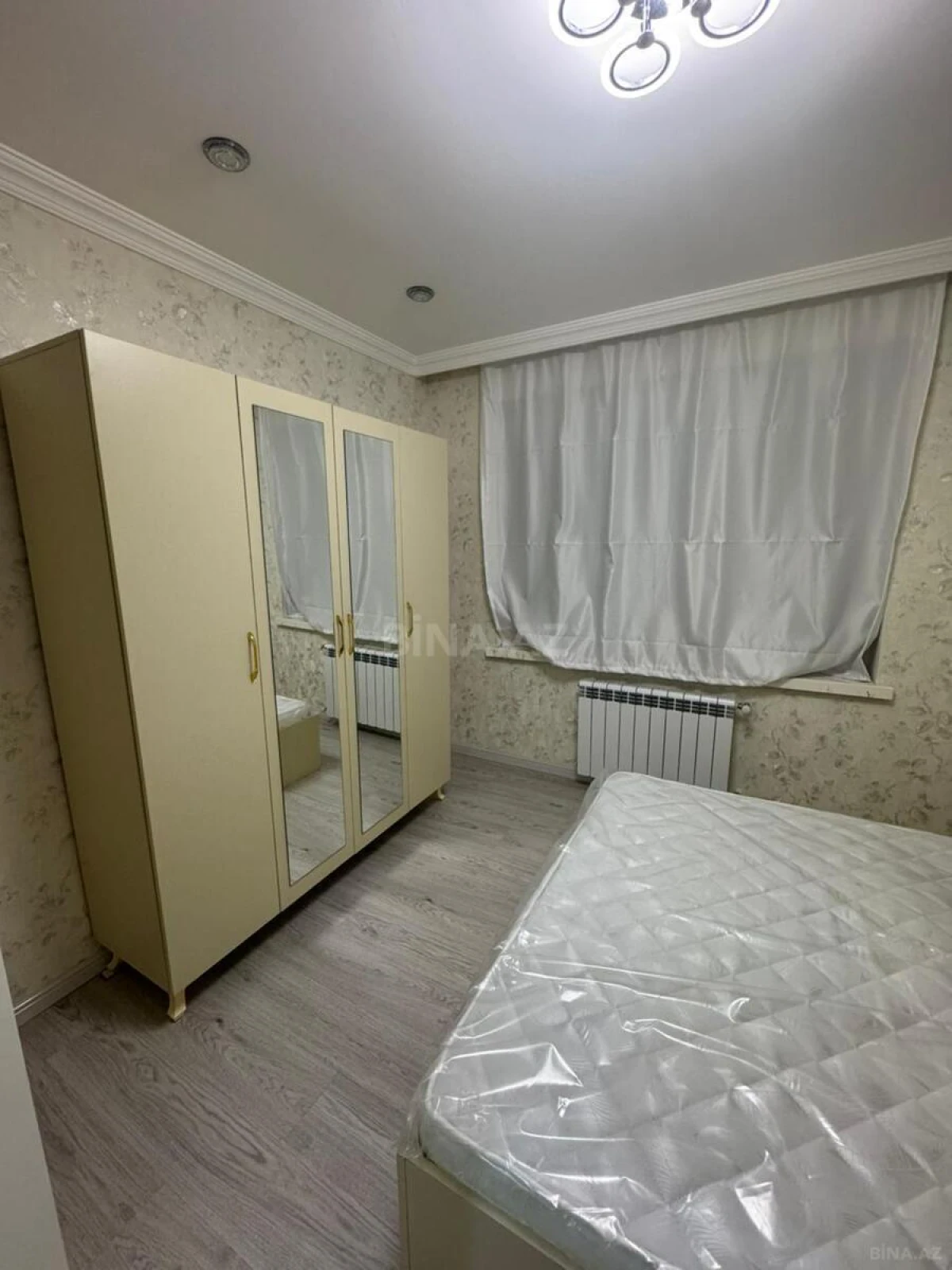 Kirayə verilir 2 otaqlı mənzil 60 m²