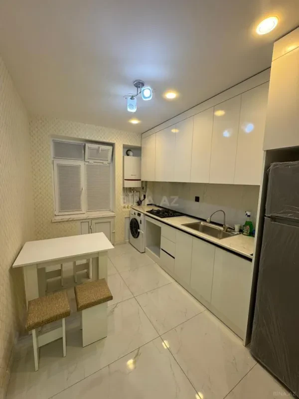 Kirayə verilir 2 otaqlı mənzil 60 m²