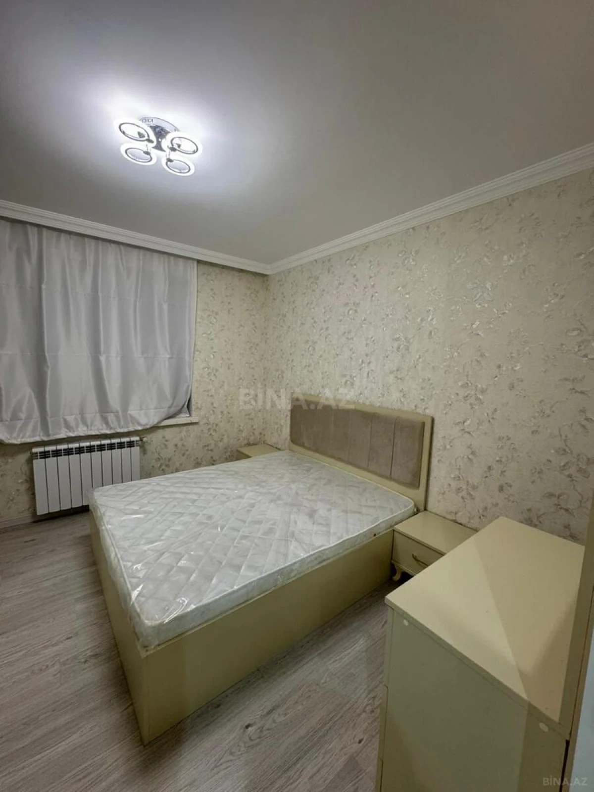 Kirayə verilir 2 otaqlı mənzil 60 m²