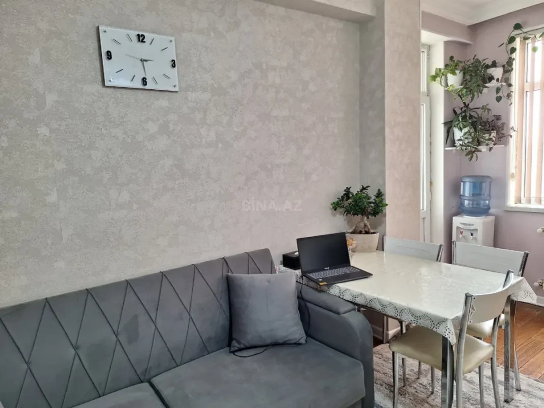 Satılır 2 otaqlı mənzil 80 m²