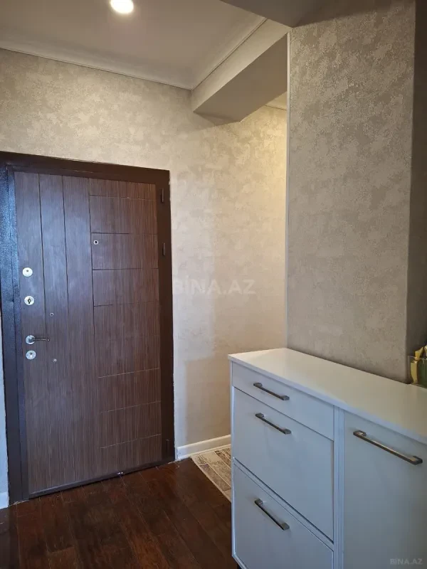 Satılır 2 otaqlı mənzil 80 m²