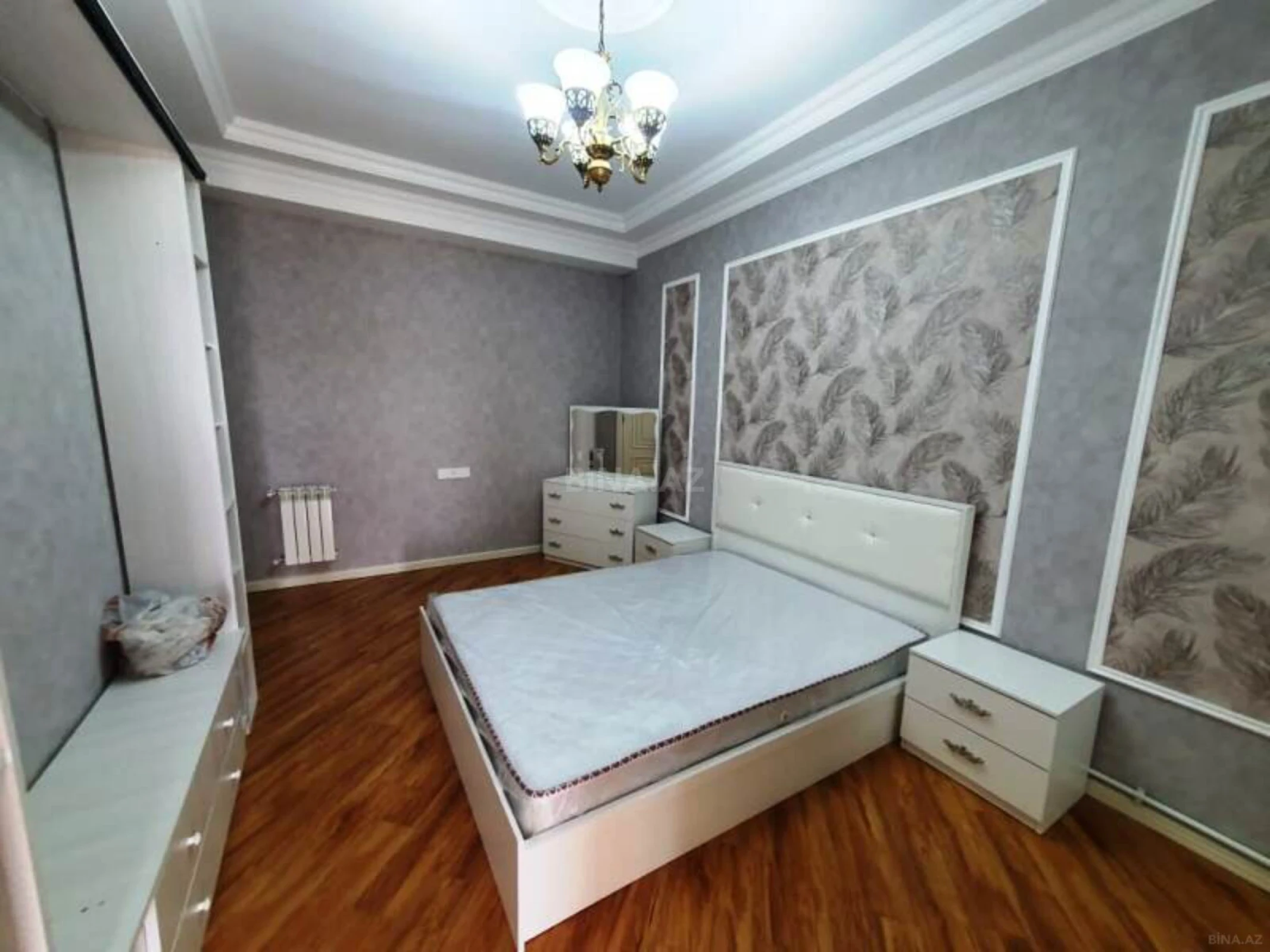 Satılır 2 otaqlı mənzil 90 m²