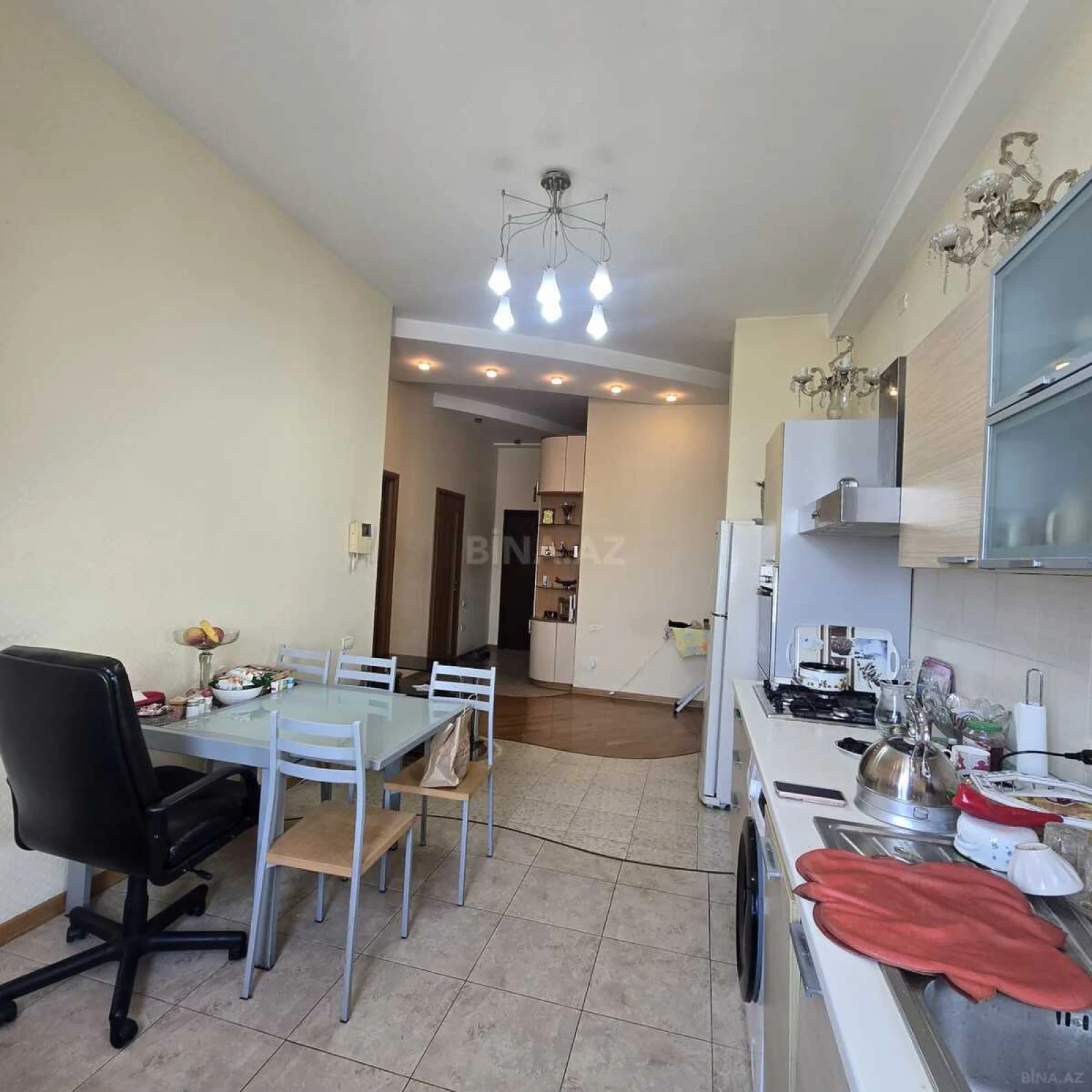 Satılır 2 otaqlı mənzil 90 m²