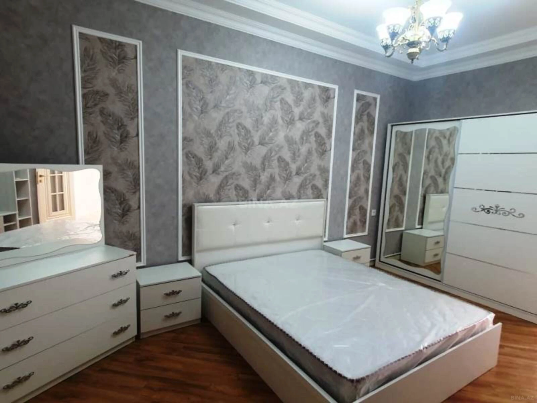 Satılır 2 otaqlı mənzil 90 m²
