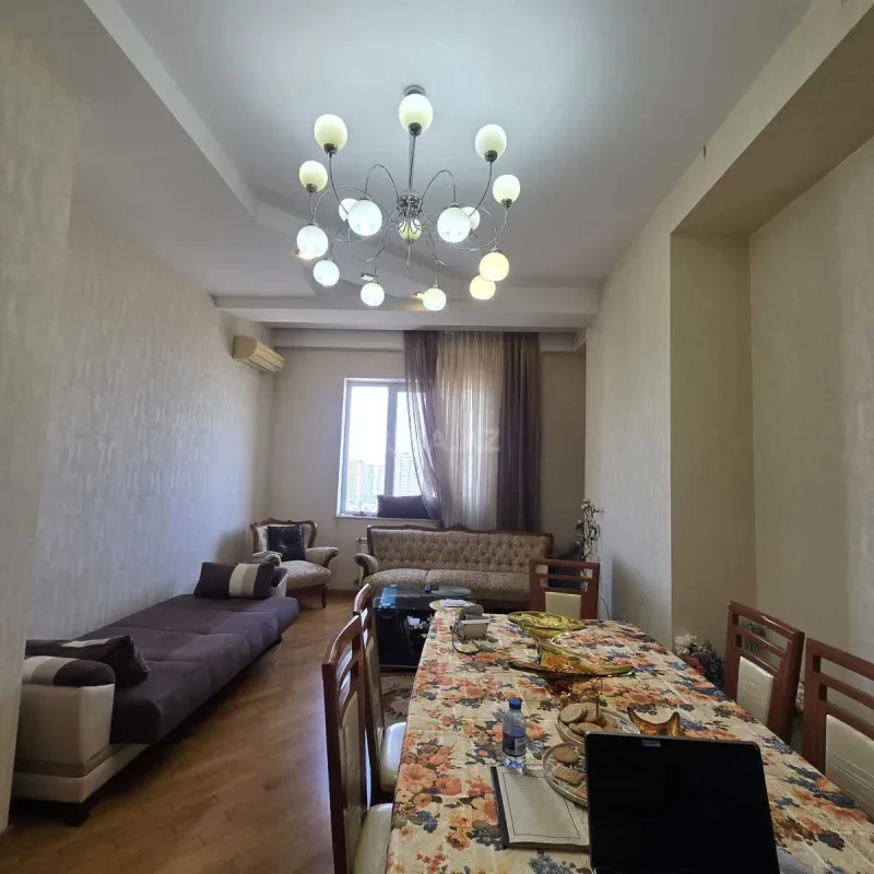 Satılır 2 otaqlı mənzil 90 m²