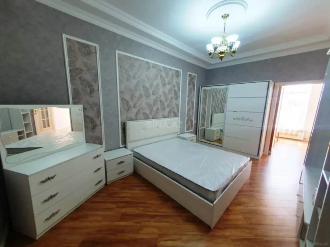 Satılır 2 otaqlı mənzil 90 m²