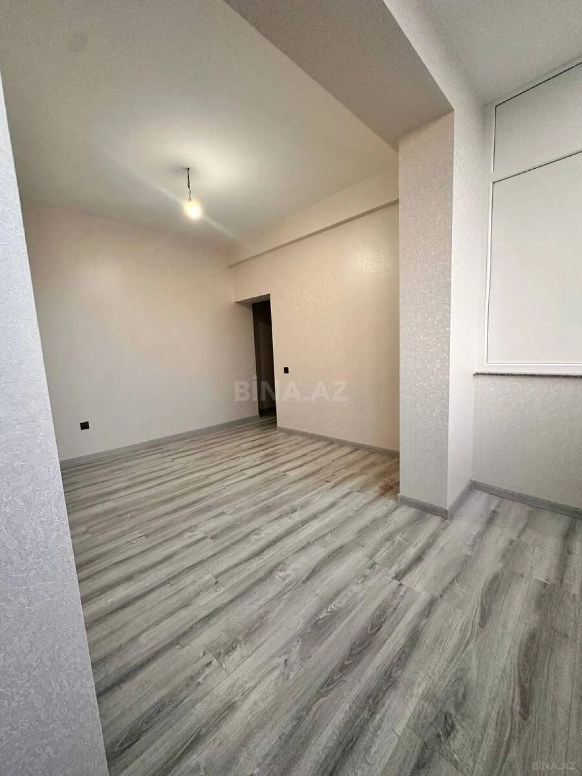 Satılır 3 otaqlı mənzil 105 m²