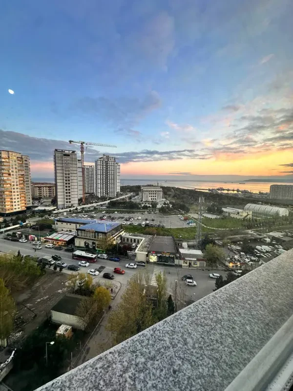 Satılır 3 otaqlı mənzil 105 m²