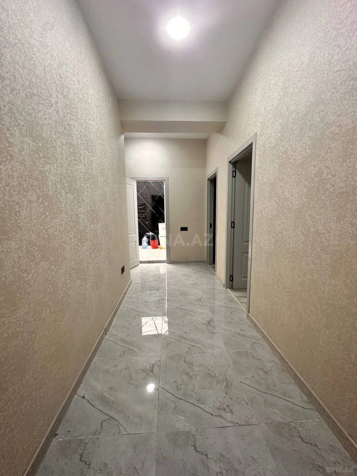 Satılır 3 otaqlı mənzil 105 m²