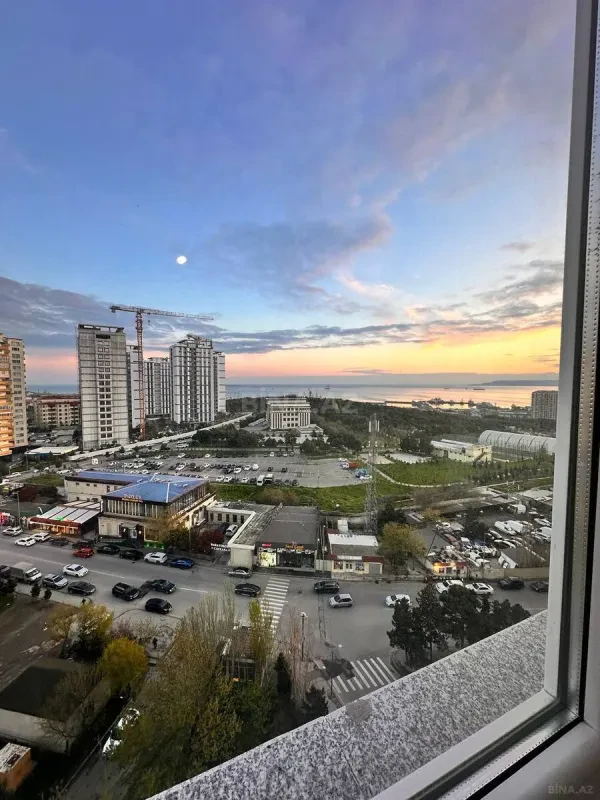 Satılır 3 otaqlı mənzil 105 m²