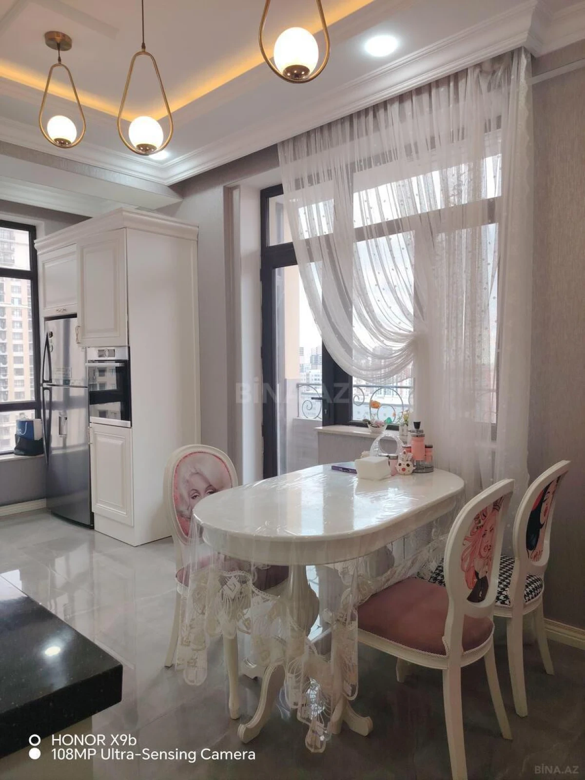 Kirayə verilir 2 otaqlı mənzil 117 m²