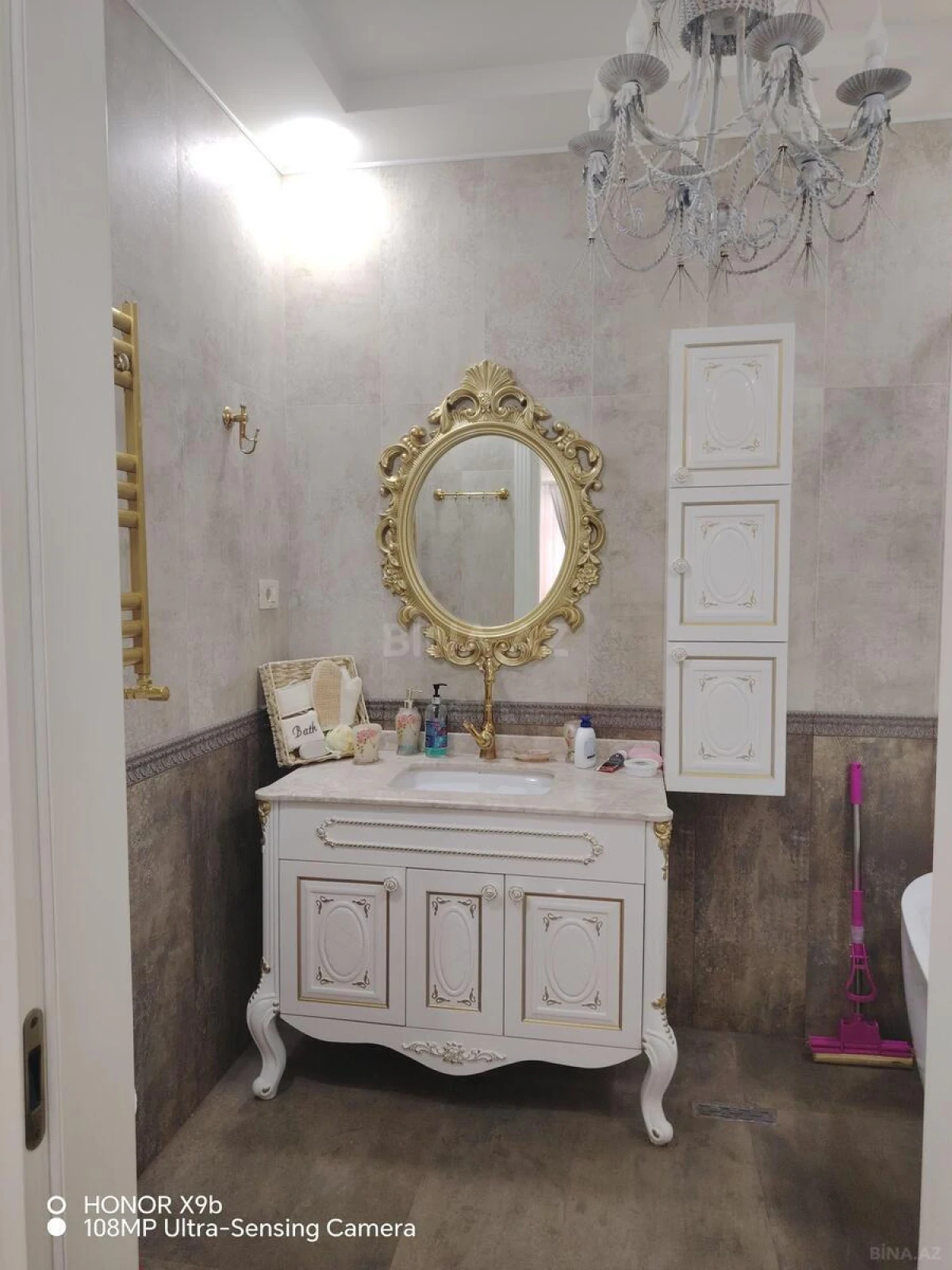 Kirayə verilir 2 otaqlı mənzil 117 m²