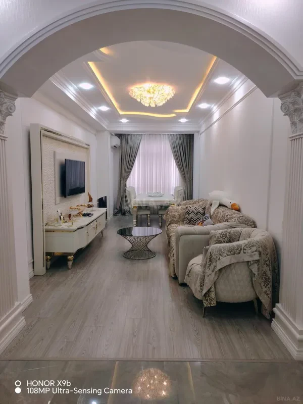 Kirayə verilir 2 otaqlı mənzil 117 m²