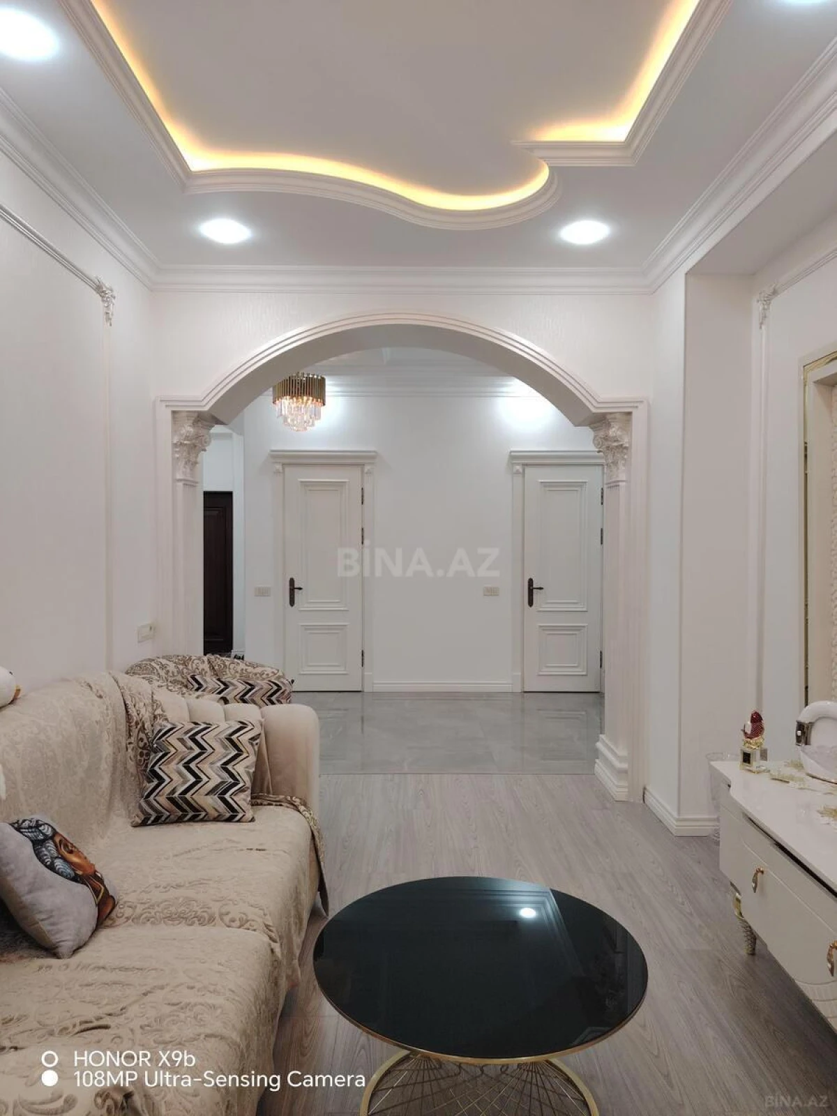 Kirayə verilir 2 otaqlı mənzil 117 m²