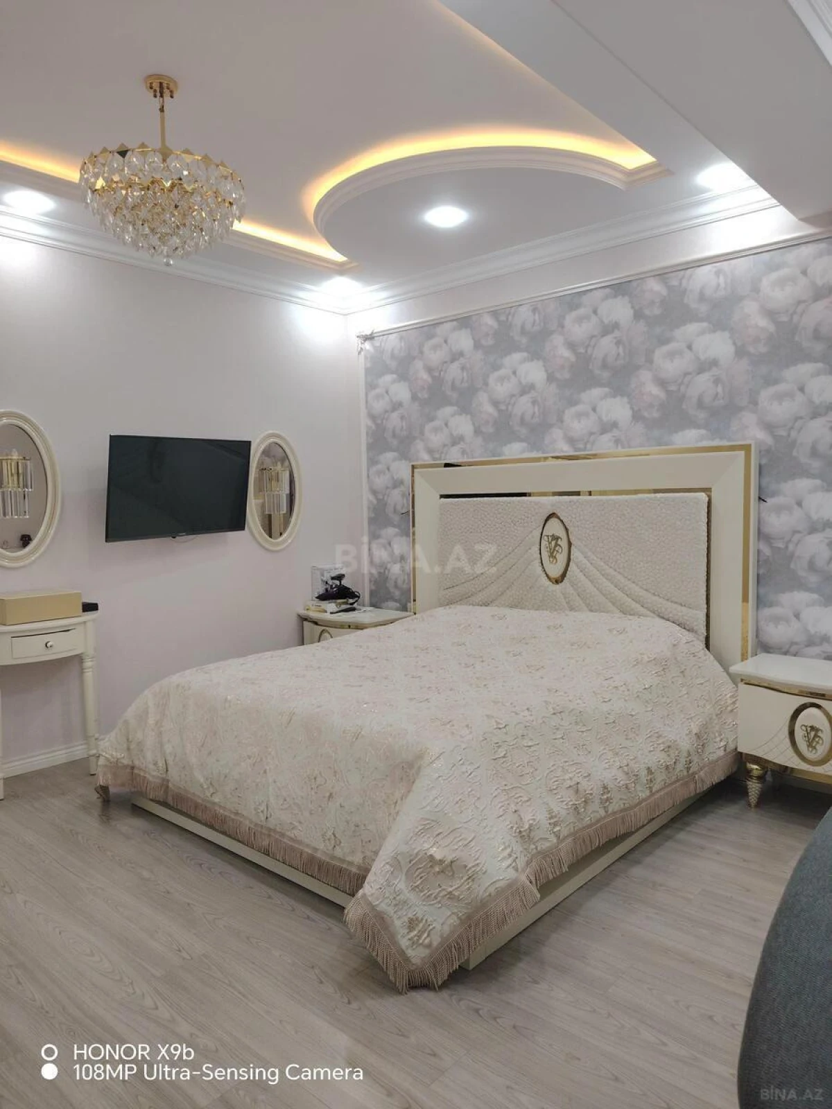 Kirayə verilir 2 otaqlı mənzil 117 m²